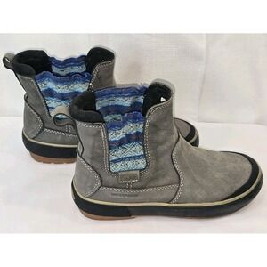 Keen Elsa II Chelsea Youth Size 3.5 Or Small Womens Size US 4.5 Waterproof Boots